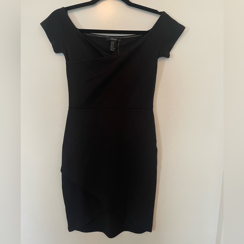 Forever21 off the shoulder black dress